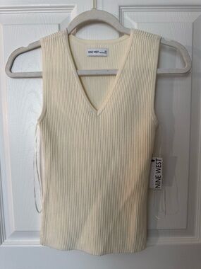 Nine West Cream Ribbed V-Neck Sleeveless Top, XS, NWT